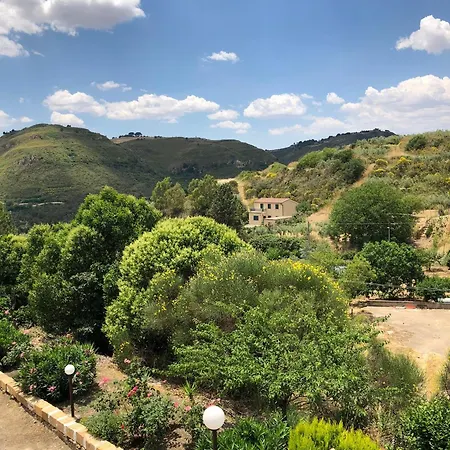 Armonia לינה וארוחת בוקר